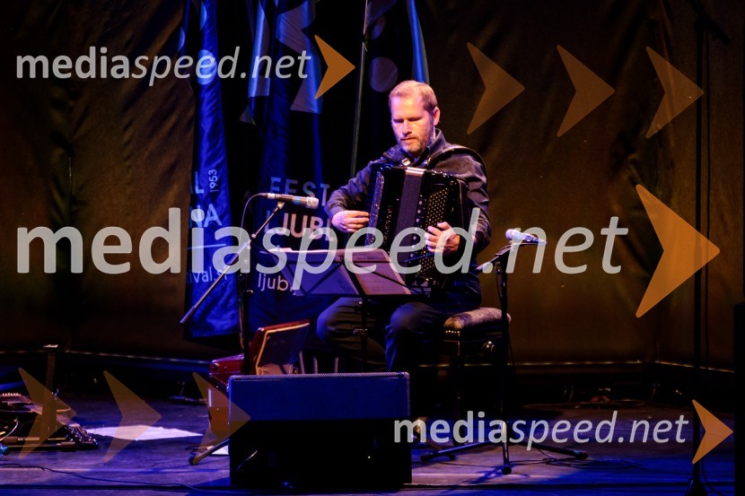  Jure Tori, glasbenikTomaž Domicelj, peta akustika na Ljubljana festivalu