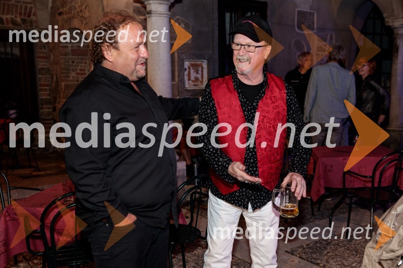  Darko Brlek, direktor in umetniški vodja, Festival Ljubljana;  Tomaž Domicelj, glasbenikTomaž Domicelj, peta akustika na Ljubljana festivalu