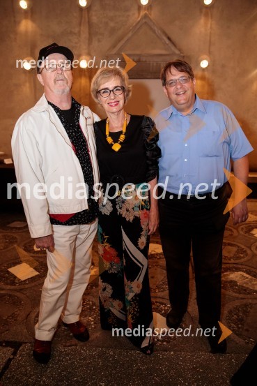  Tomaž Domicelj, glasbenik;  Metka  Premerl, slavistka;  Alan Premerl, turistični vodnikTomaž Domicelj, peta akustika na Ljubljana festivalu