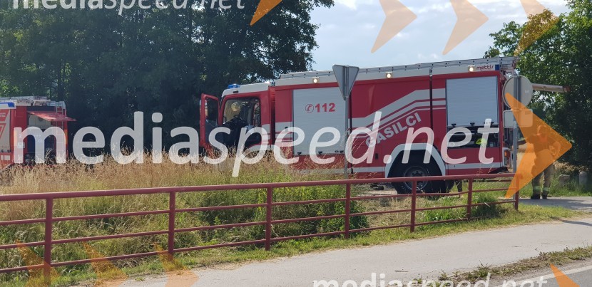 V Mariboru zagorelo osebno vozilo