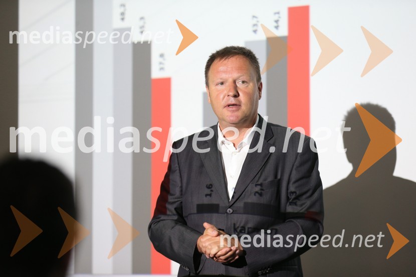  Samo Pagon, vodja marketinga znamke Audi pri podjetju Porsche Slovenija d.o.o.Audi A3 Sportback, slovenska predstavitev