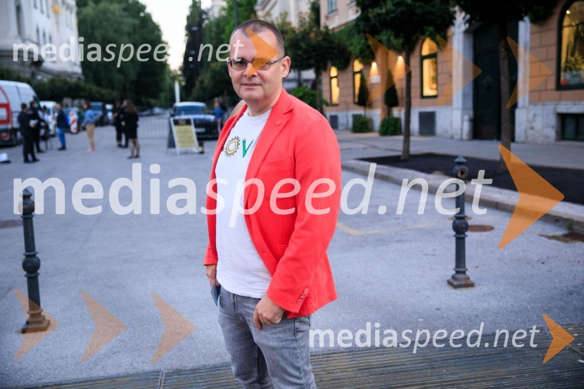  Alan Kavčič, predstavnik za odnose z javnostmi SNG MariborNetopir, opereta v izvedbi SNG Maribor, 68. Ljubljana festival