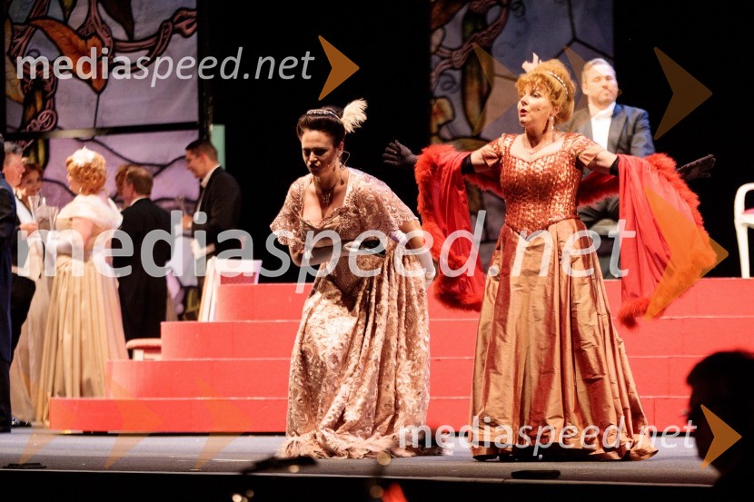  Mojca Potrč, pevka;  Petya Ivanova, operna solistkaNetopir, opereta v izvedbi SNG Maribor, 68. Ljubljana festival