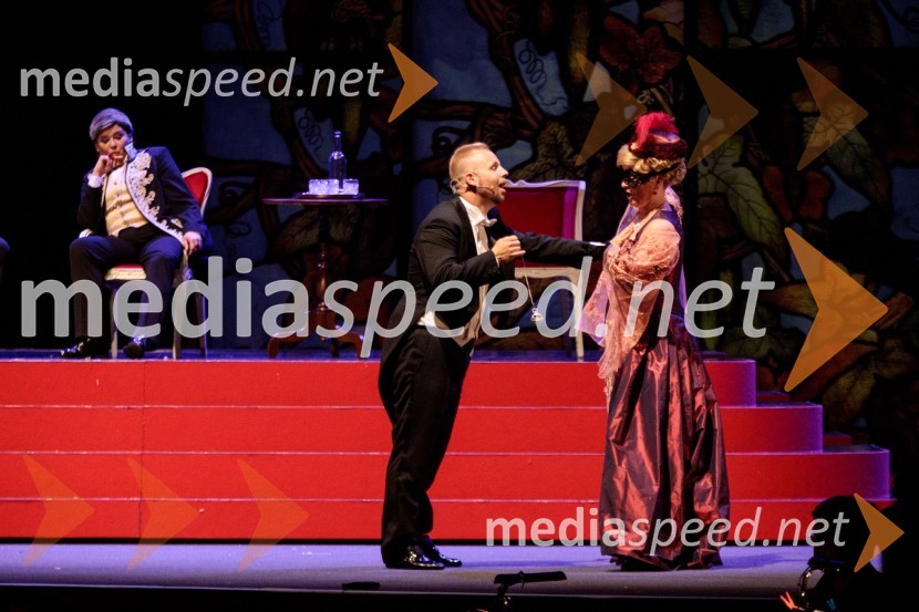  Martin Sušnik, operni solist;  Andreja Zakonjšek Krt, sopranistkaNetopir, opereta v izvedbi SNG Maribor, 68. Ljubljana festival