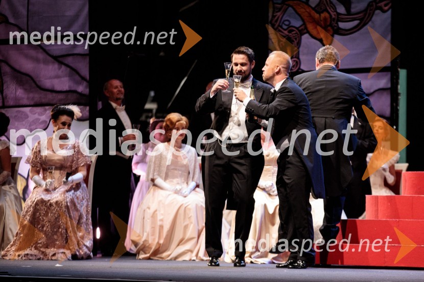  Sebastijan Čelofiga, baritonist, operni pevec;  Martin Sušnik, operni solistNetopir, opereta v izvedbi SNG Maribor, 68. Ljubljana festival