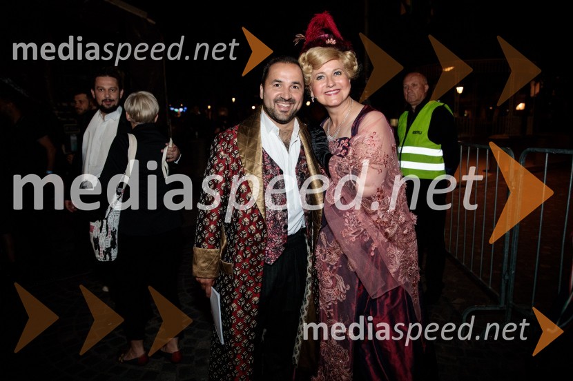  Tim Ribič, operni pevec, lastnik restavracije Miyabi, 1. tenor, Slovenski oktet;  Andreja Zakonjšek Krt, sopranistkaNetopir, opereta v izvedbi SNG Maribor, 68. Ljubljana festival