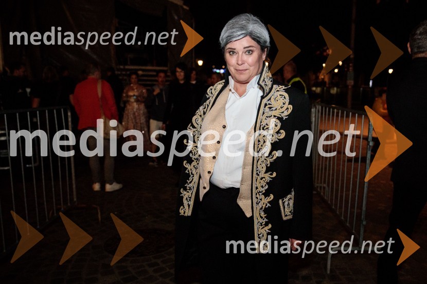  Dada Kladenik, pevkaNetopir, opereta v izvedbi SNG Maribor, 68. Ljubljana festival