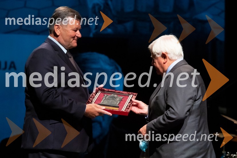 dr. Aleksander Jevšek, župan Mestne občine Murska Sobota;  Milan Kučan, nekdanji predsednik Republike SlovenijeMilan Kučan, častni občan MO Murska Sobota