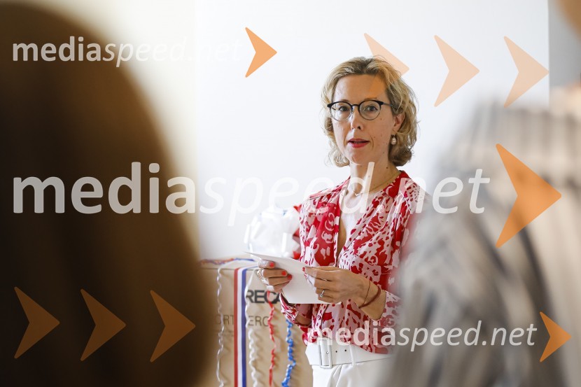  Florence  Ferrari, francoska veleposlanica v SlovenijiSILA Zagon kampanje proti nasilju v družini