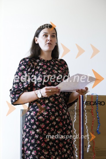  Ana  Pavlič, članica IPESSILA Zagon kampanje proti nasilju v družini