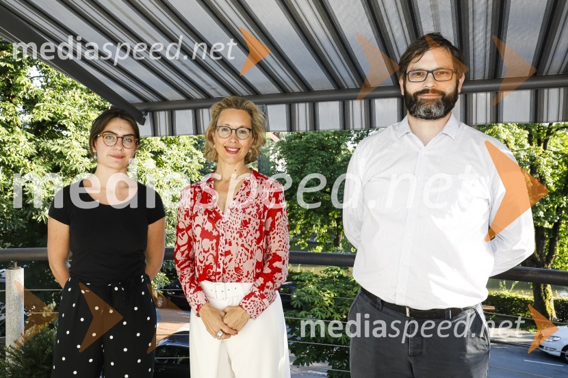  ... ;  Florence  Ferrari, francoska veleposlanica v Sloveniji;  ... SILA Zagon kampanje proti nasilju v družini