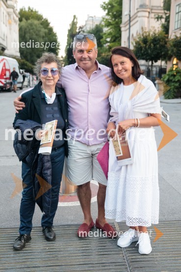  Dragica Petrovič, režiserka in producentka;  Mirko Bodiroža;  Natalija  Evdakova BodirožaFalling Angels, balet v izvedbi Opera Balet SNG Maribor, 68. Ljubljana festival