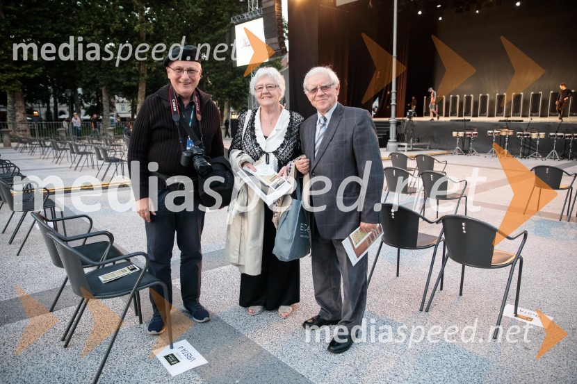  Janez Platiše, novinar in fotograf;  Jana Sodja;  Lovro Sodja, predsednik Društva slovensko-avstrijskega prijateljstvaFalling Angels, balet v izvedbi Opera Balet SNG Maribor, 68. Ljubljana festival