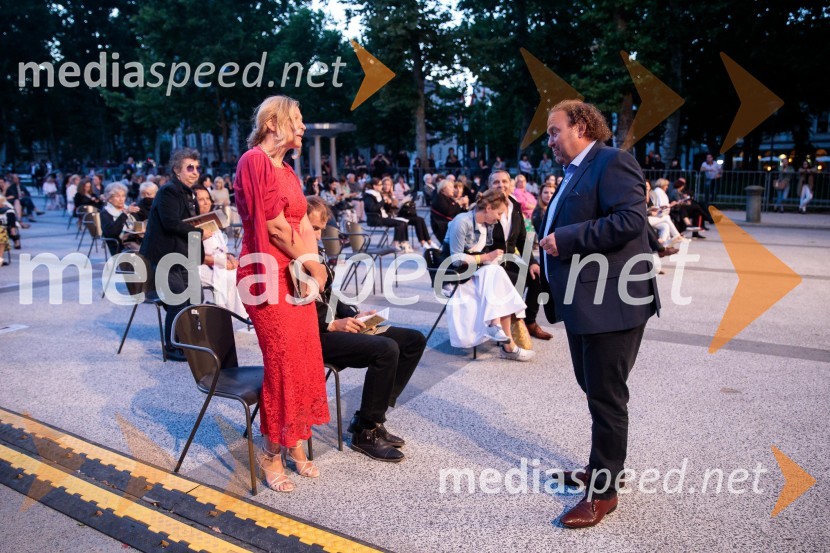 Ignacija  Fridl Jarc, državna sekretarka na Ministrstvu za kulturo RS;  Darko Brlek, direktor in umetniški vodja, Festival LjubljanaFalling Angels, balet v izvedbi Opera Balet SNG Maribor, 68. Ljubljana festival