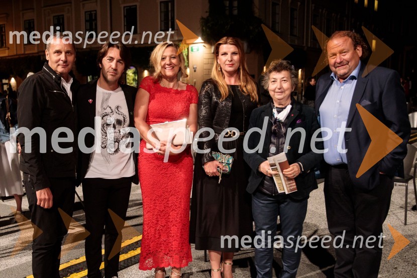  Danilo Rošker, direktor SNG Maribor;  Edward Clug, umetniški direktor, Balet SNG Maribor;  Ignacija  Fridl Jarc, državna sekretarka na Ministrstvu za kulturo RS;  Janja Lamberger;  Dragica Petrovič, režiserka in producentka;  Darko Brlek, direktor in umetniški vodja, Festival LjubljanaFalling Angels, balet v izvedbi Opera Balet SNG Maribor, 68. Ljubljana festival