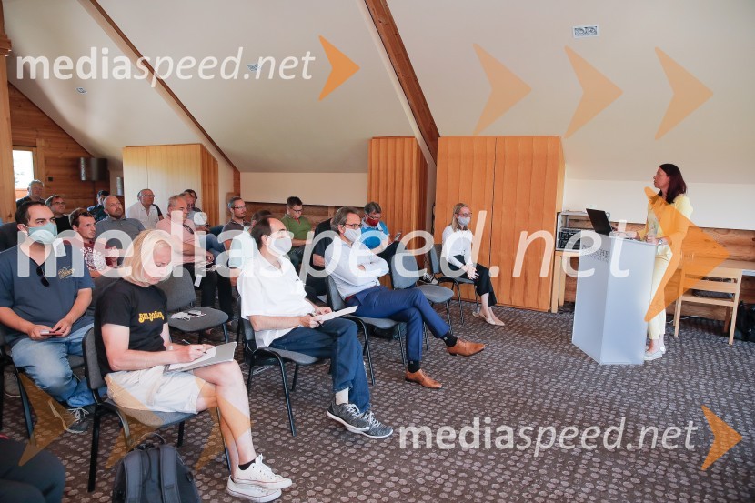 Seat Leon, slovenska predstavitev