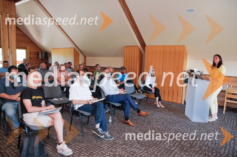 Seat Leon, slovenska predstavitev