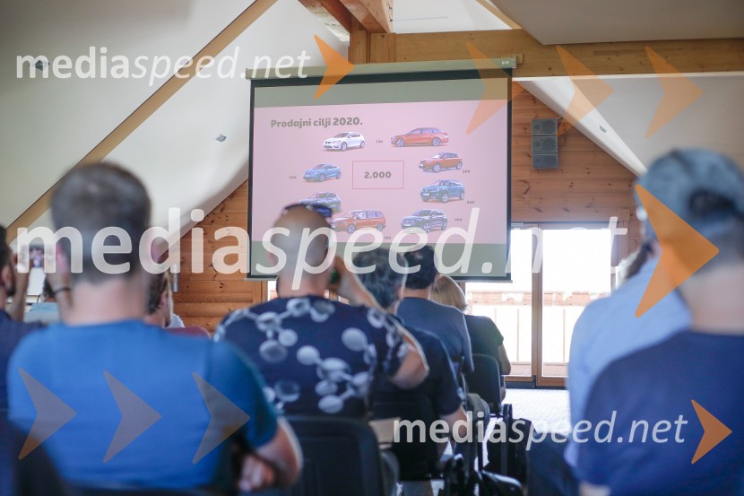 Seat Leon, slovenska predstavitev