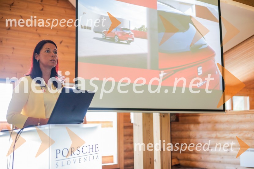  Simona Mavsar, direktorica znamke Seat pri Porsche Slovenija d.o.o.Seat Leon, slovenska predstavitev