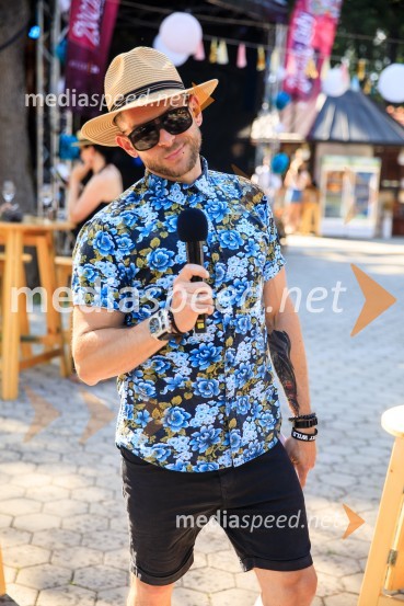  Klemen Bunderla, radijski voditelj, radio AktualZvezde pod klobuki 2020