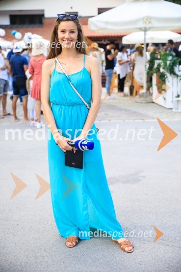  Anja  Komučar, Pop TVZvezde pod klobuki 2020