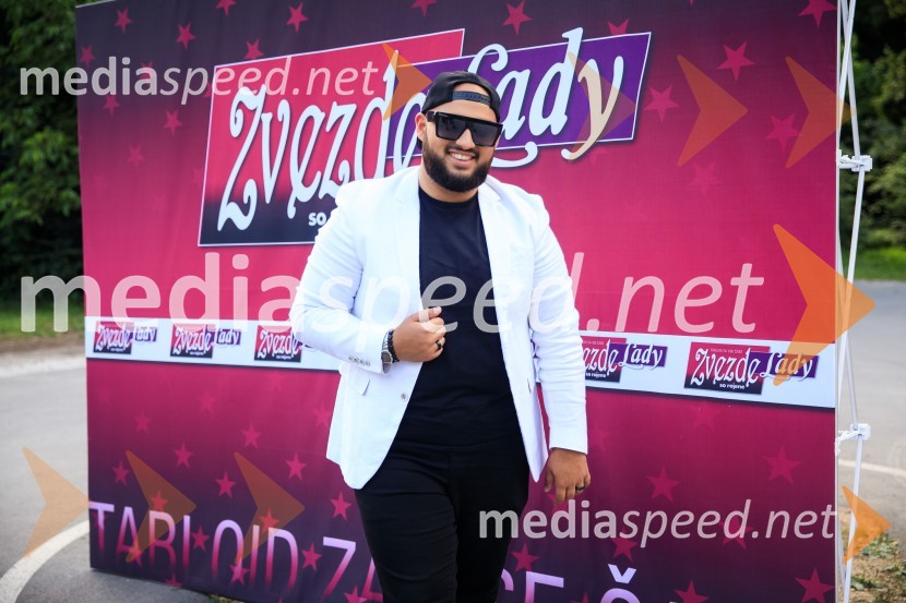  Tilen Lotrič, pevecZvezde pod klobuki 2020