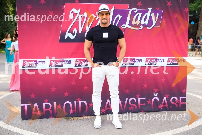  Nejc Petek, stand up komikZvezde pod klobuki 2020