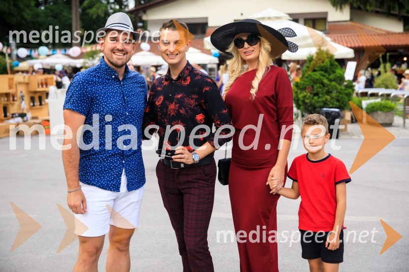  Žiga Lakner, pevec;  Damjan Murko, pevec;  Maja Murko;  Tiar MurkoZvezde pod klobuki 2020