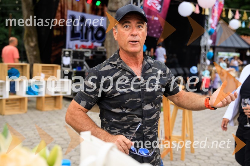  VIli Resnik, pevecZvezde pod klobuki 2020