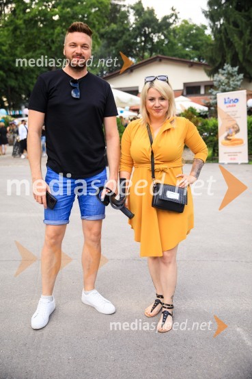  Robert Roškar, radijski voditelj;  Jerica  Zupan, radijska voditeljicaZvezde pod klobuki 2020