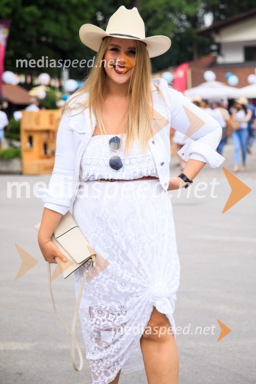  Tamara Goričanec, pevka, skupina Leni KravacZvezde pod klobuki 2020