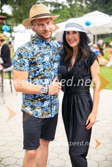  Klemen Bunderla, radijski voditelj, radio Aktual;  Anita Gošte, radijska voditeljica, Radio AktualZvezde pod klobuki 2020