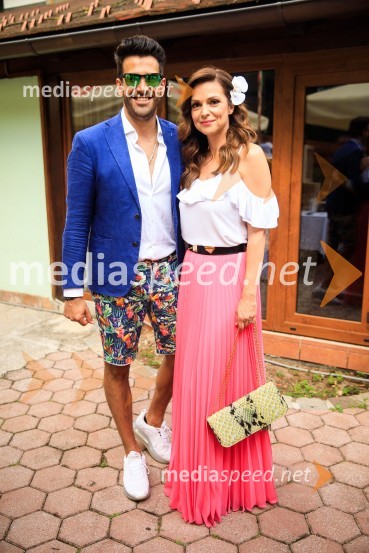  Domen Kumer, pevec;  Natalija Verboten, pevkaZvezde pod klobuki 2020