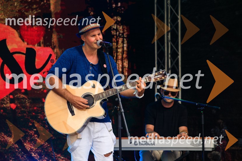  Rok  Lunaček, pisec besedil, aranžer in pevecZvezde pod klobuki 2020