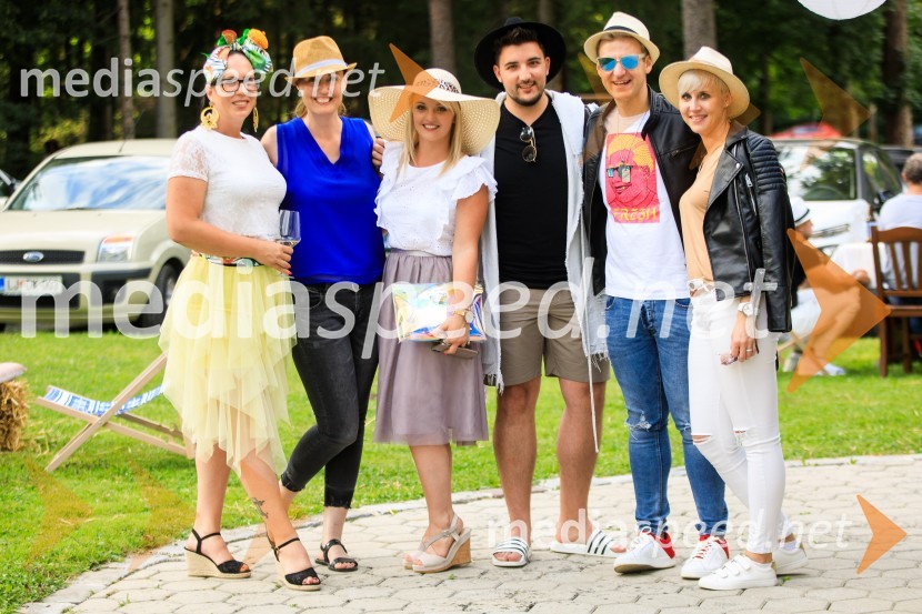  Jerneja Trofenik Dimnik, Masterchef;  Mojca Kravina;  Kaja Jurac, Masterchef;  Žiga Deršek, Masterchef;  Gašper Kramar, tekmovalec MasterChef Slovenija 2018;  Neža JavornikZvezde pod klobuki 2020