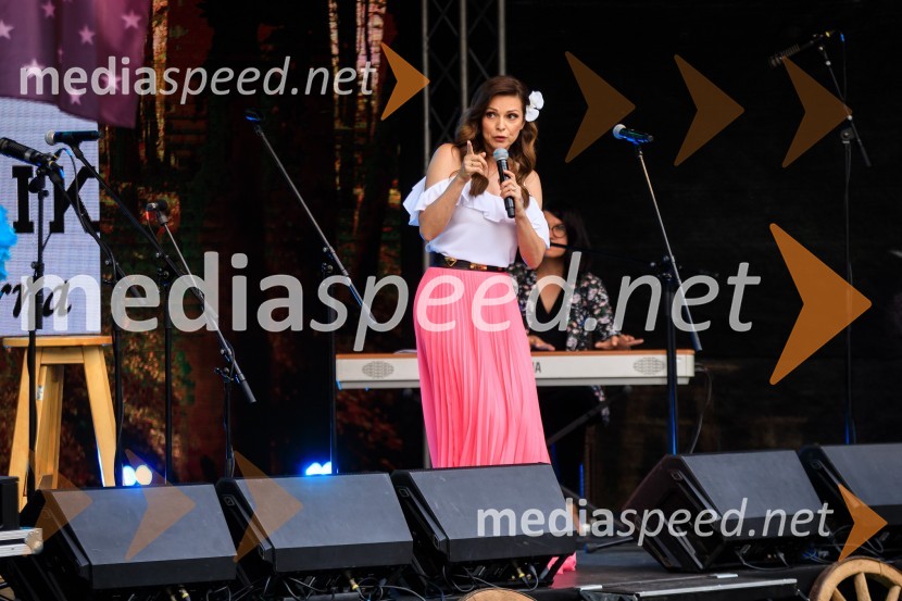  Natalija Verboten, pevkaZvezde pod klobuki 2020