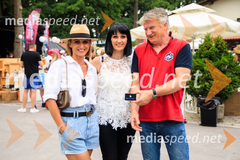  Maja Pristovnik, Kratermedia;  ... ;  ... Zvezde pod klobuki 2020