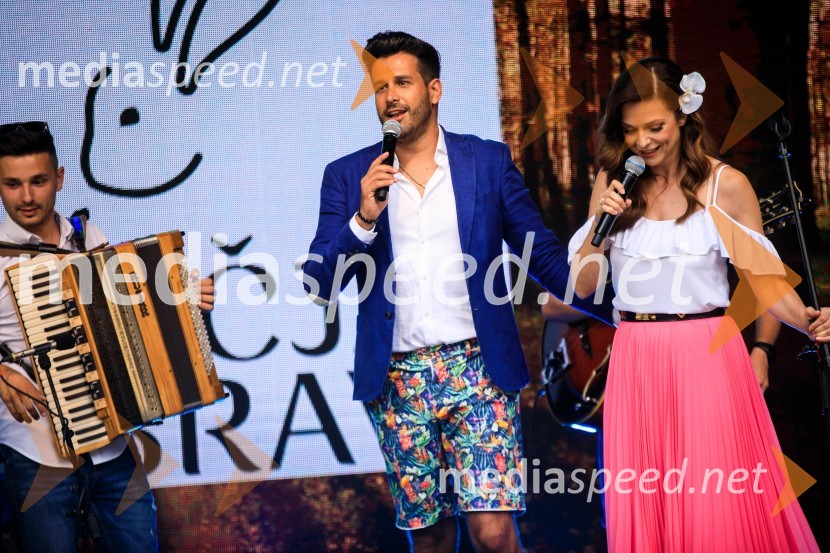  Domen Kumer, pevec;  Natalija Verboten, pevkaZvezde pod klobuki 2020