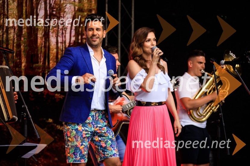  Domen Kumer, pevec;  Natalija Verboten, pevkaZvezde pod klobuki 2020