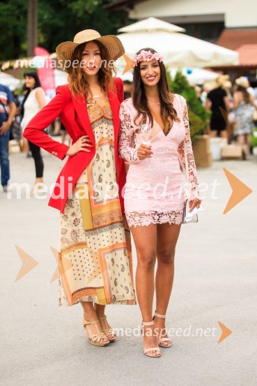  Tina Kren;  Aleksandra JerinaZvezde pod klobuki 2020