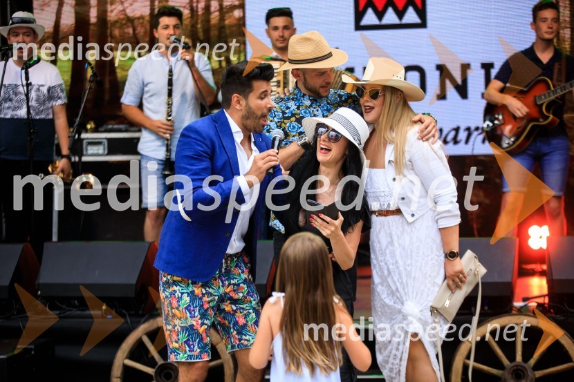  Domen Kumer, pevec;  Klemen Bunderla, radijski voditelj, radio Aktual;  Anita Gošte, radijska voditeljica, Radio Aktual;  Tamara Goričanec, pevka, skupina Leni KravacZvezde pod klobuki 2020