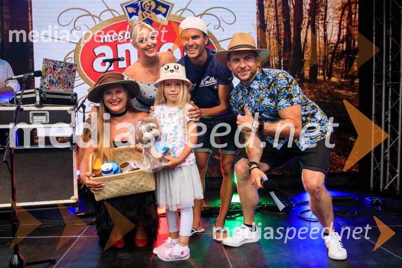  ... ;  Tjaša  Platovšek, novinarka Planet TV;  Niki Damjan;  Jernej Damjan, smučarski skakalec;  Klemen Bunderla, radijski voditelj, radio AktualZvezde pod klobuki 2020