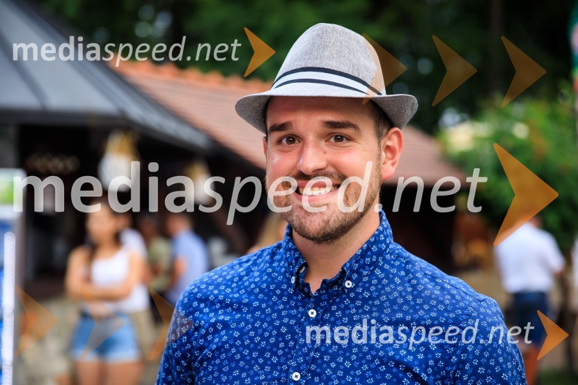  Žiga Lakner, pevecZvezde pod klobuki 2020