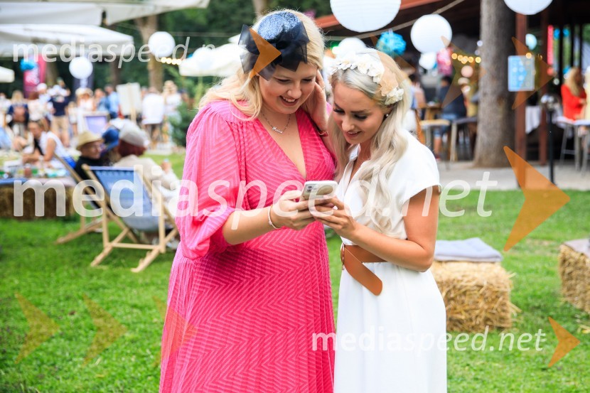 Zvezde pod klobuki 2020