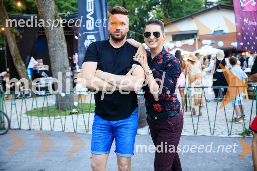  Robert Roškar, radijski voditelj;  Damjan Murko, pevecZvezde pod klobuki 2020