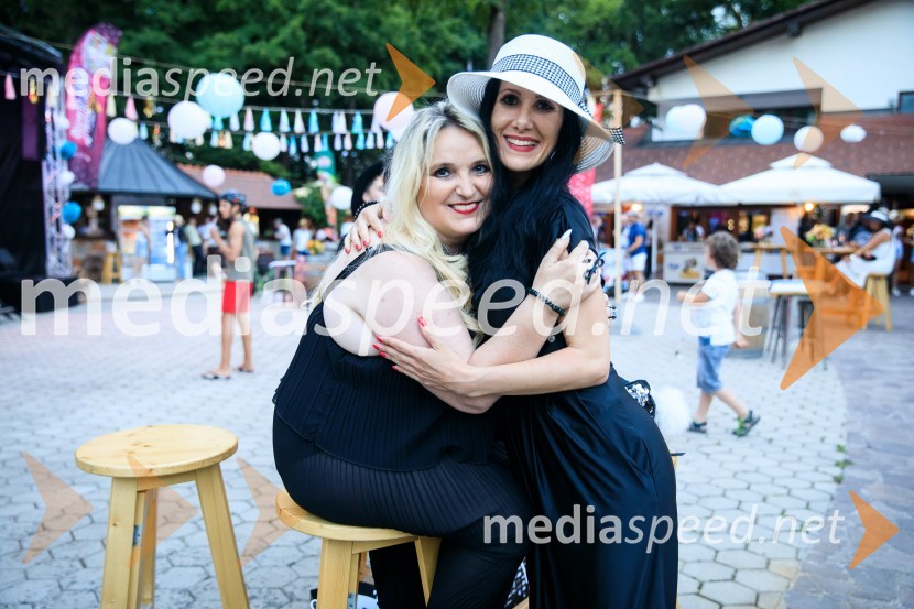  Aleksandra Popović;  Anita Gošte, radijska voditeljica, Radio AktualZvezde pod klobuki 2020