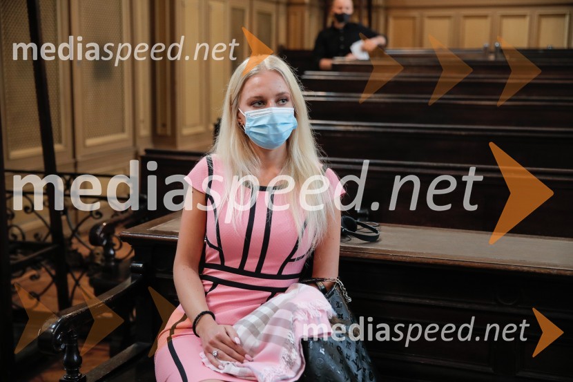  Julija AdlešičJulija Adlešič in Sebastien Abramov, primer Odrezana roka - sojenje