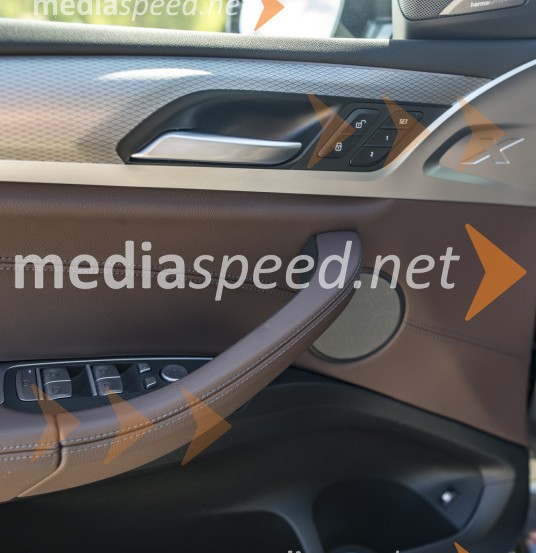 BMW X3 xDrive30e, mediaspeed test