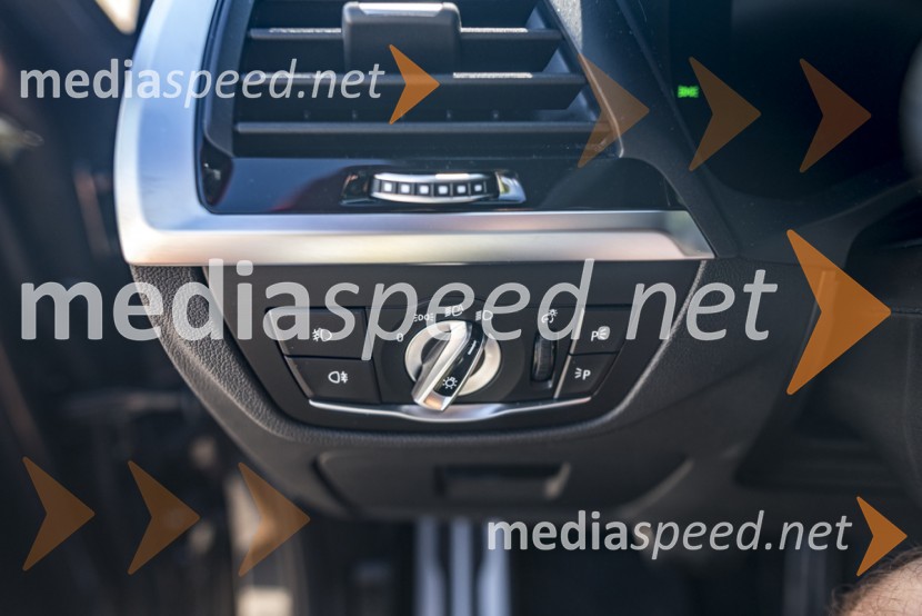 BMW X3 xDrive30e, mediaspeed test