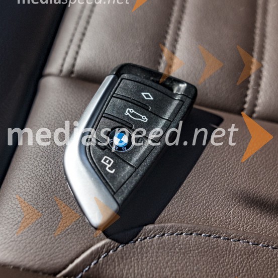 BMW X3 xDrive30e, mediaspeed test